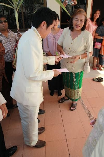 nuanjit wedding day