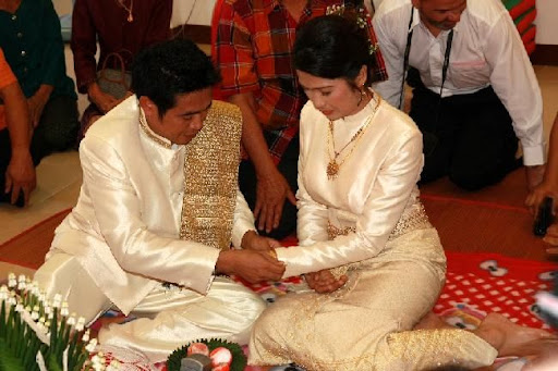 nuanjit wedding day
