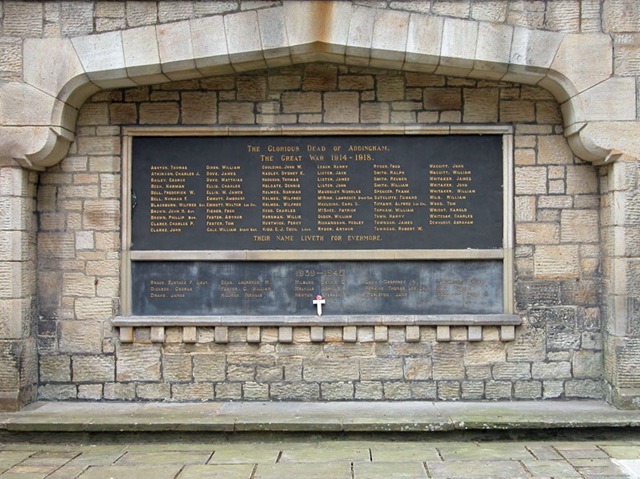 [War_Memorial_Addingham2.jpg]