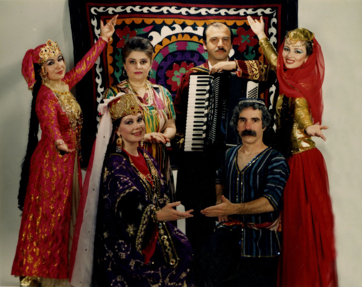 uzbek uyghur dance dances seattle washington traditional azeri turkic usa ensemble musicians dancers tashkent costume