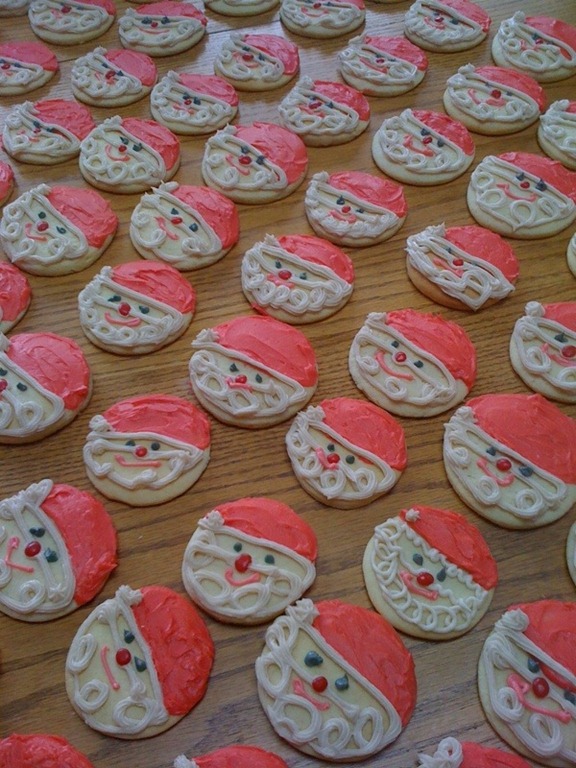 [santa cookies1[3].jpg]
