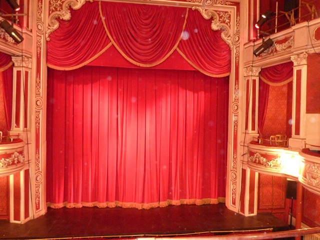 [lincoln theatre royal[2].jpg]