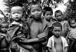 [Chakma children in the Chittagong Hill Tracts[2].jpg]
