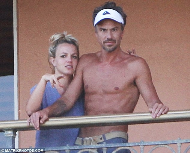 [britney-pics26-blogbritneyspears[6].jpg]