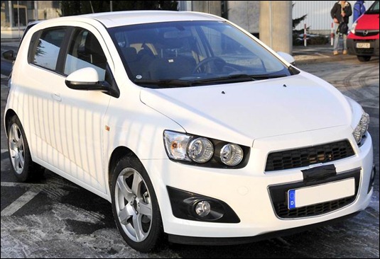 Flagra: Versão européia do Chevrolet Aveo é fotografada Flagra: Versão européia do Chevrolet Aveo é fotografada