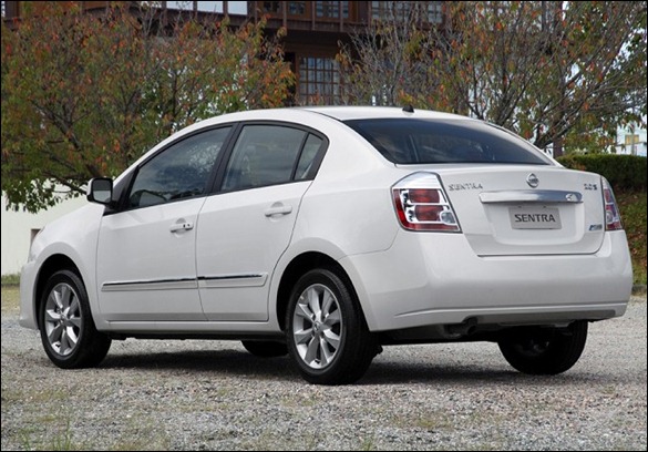 Nissan lança a linha 2012 do Sentra