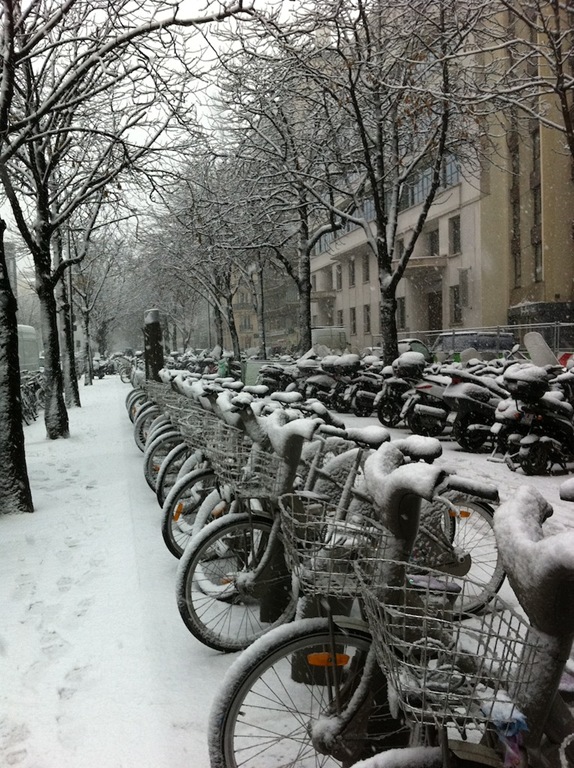 [Paris 08122010[12].jpg]