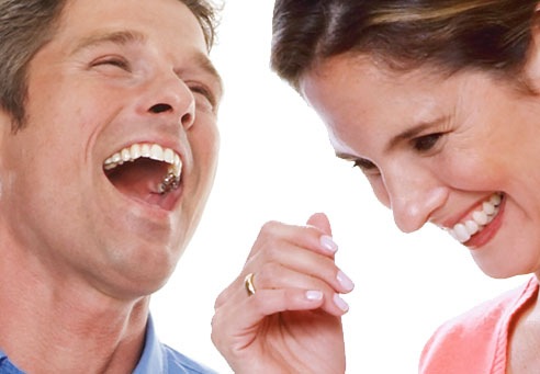 [menwomenlaughoutloud01af2.jpg]