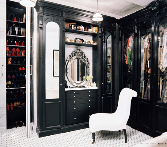 [lonny-womans-closet-black-cabinets-stunning-walk-in[3].png]