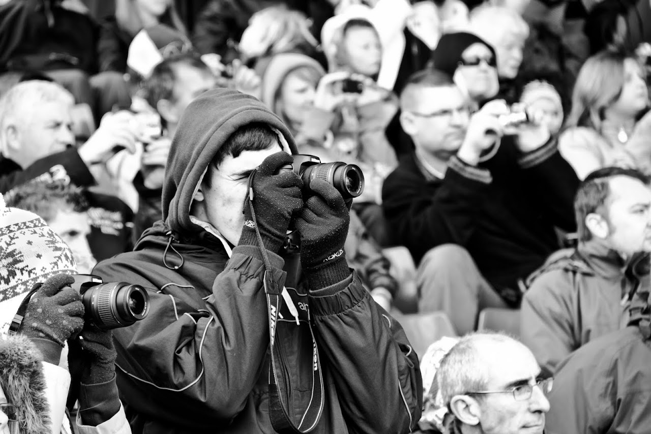 NC at Truckfest 2010 - Snapping them snapping that... - 169_clicky