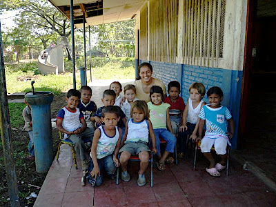 Veronica with her class of youngsters (November 2008)