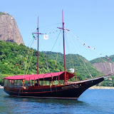 Passeio de Saveiro pela Baia da Guanabara.jpg