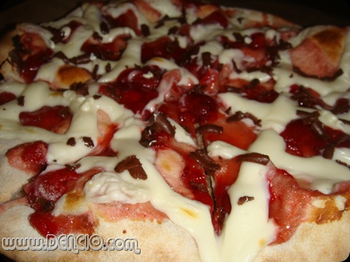 Choco Cherry Cheesecake Pizza: Php125