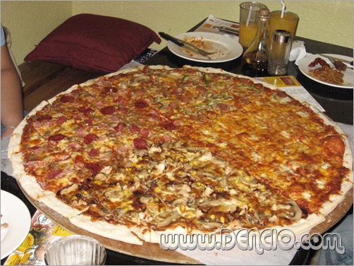 Niro's 30" Pizza in 4 Diffent Flavors