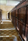 Cely pro vězně v Tuol Sleng