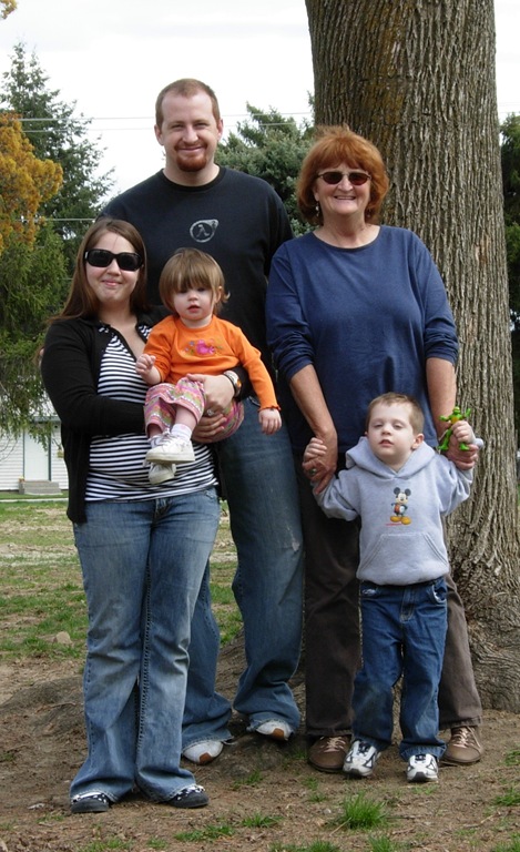 [Steven and family[3].jpg]