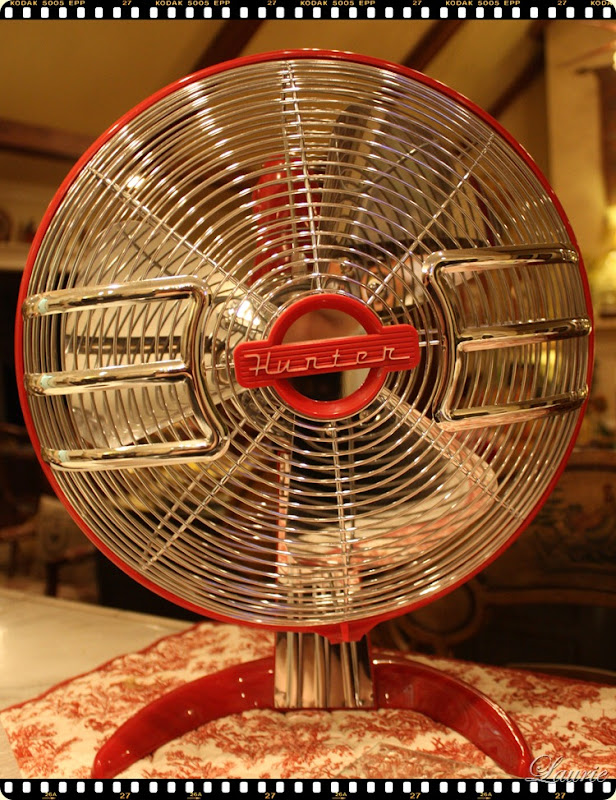 red fan