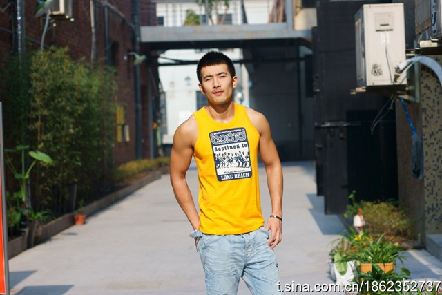 Asian Males Next Door -  Handsome Shirtless Guy3