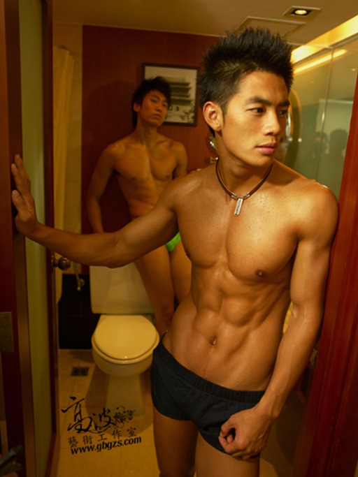 Asian-Males-Zhu-Xiaohui-朱曉輝-in-Bathroom-18