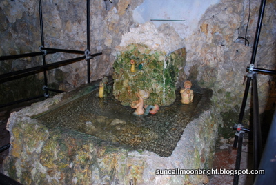 trick fountains, bird cave