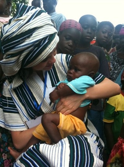 selena-gomez-ghana-good-04