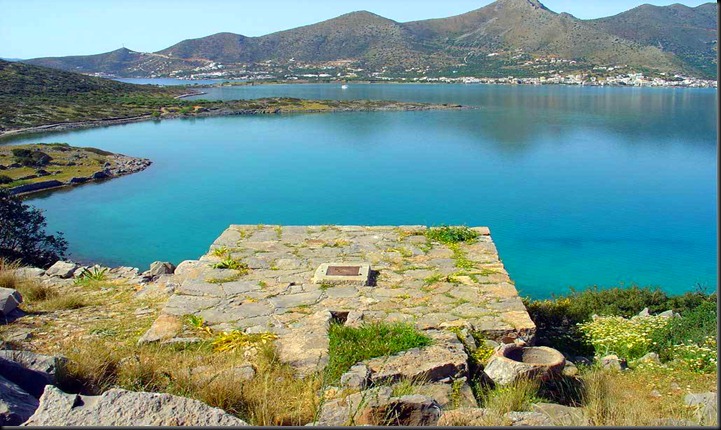  Κρήτη - Λασίθι - Δήμος Αγίου Νικολάου Ελούντα - πέτρινη στέρνα στο Νησί