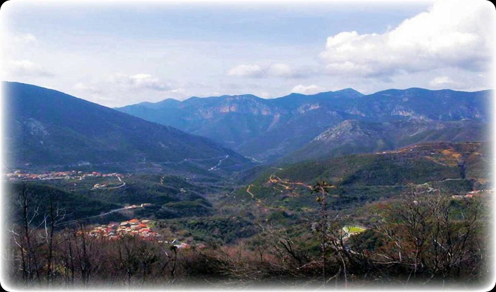  Πελοπόννησος - Μεσσηνία - Ταϋγετος . Ο Ταΰγετος  είναι η υψηλότερη οροσειρά της Πελοποννήσου, εκτεινόμενη μεταξύ των λεκανών Μεγαλόπολης - Ευρώτα και Μεσσηνίας. Η κορυφή του έχει ύψος 2.407 μέτρα και ονομάζεται Αγιολιάς ή Προφήτης Ηλίας, από το ομώνυμο εκκλησάκι που κτίσθηκε κοντά στη κορυφή του