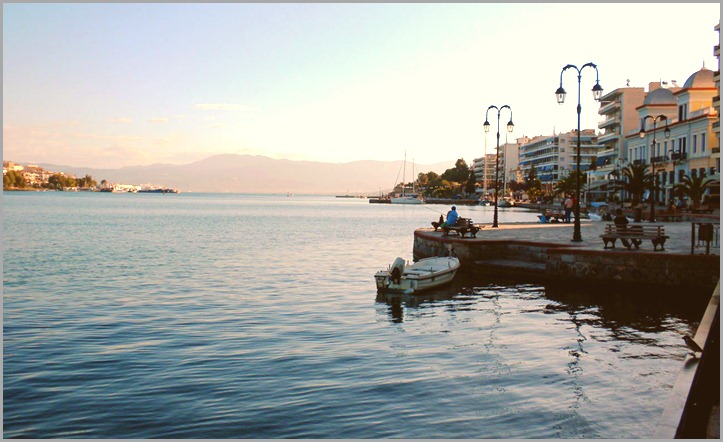 Χαλκίδα λιμάνι, μόλις έχει ξημερώσει αξίζει - Chalkis Port, just daylight worth