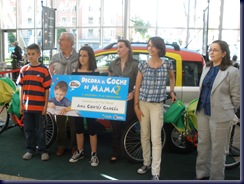 ANA CORTÉS GARCÍA, CELIA BLANCO MEDINA Y ÁLVARO GÓMEZ CARRERO, ganadora y finalistas del Certamen de Dibujo "DECORA EL COCHE DE MAMÁ Y NOSOTROS SE LO REGALAMOS-2" Vialia -Salamanca- 13 de mayo de 2009 ANA CORTÉS GARCÍA, CELIA BLANCO MEDINA Y ÁLVARO GÓMEZ CARRERO, ganadora y finalistas del Certamen de Dibujo "DECORA EL COCHE DE MAMÁ Y NOSOTROS SE LO REGALAMOS-2" Vialia -Salamanca- 13 de mayo de 2009