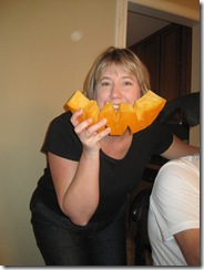 carving pumpkin 018