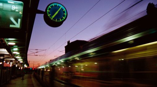 [train late[4].jpg]