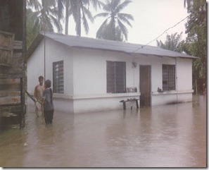 rumah jkkk banjir 001