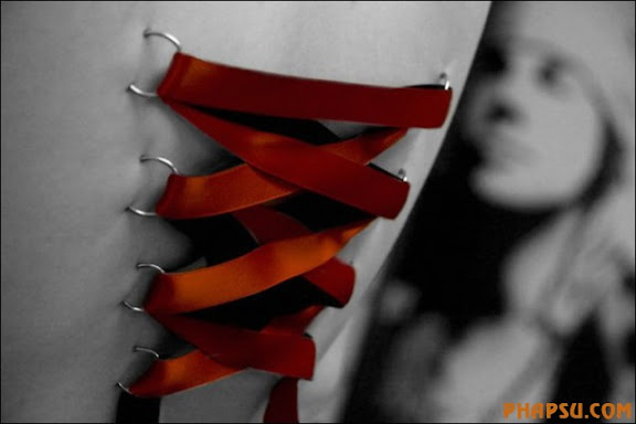 corset-piercing17.jpg