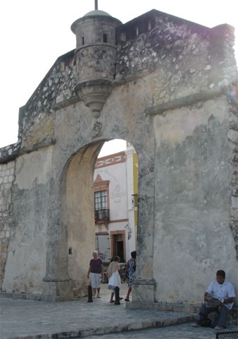 [MX09_Campeche_PuertodelMar4.jpg]