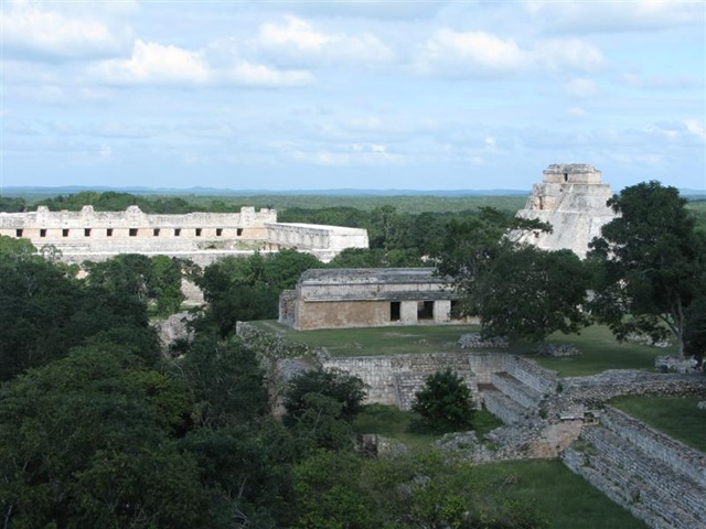 [MX09_Uxmal_View[4].jpg]