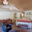 The Sycamore Retreat features a gorgeous Garden Suite.
