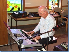 Peter Brophy playing his Yamaha PSR-910 for the Care & Craft members