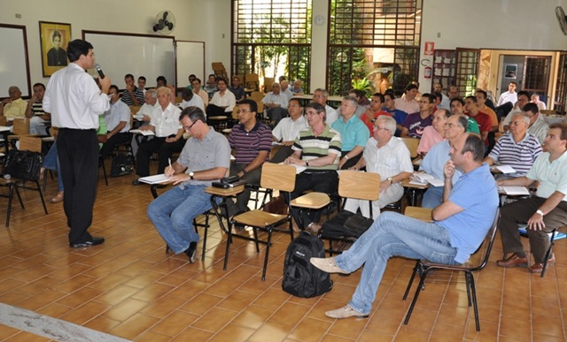 [diocese_limeira_formacao_cf_2011[8].jpg]