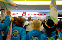 singing the song of joy<br />
Photo: Caroline Schenck