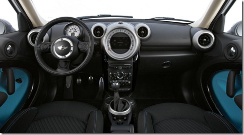 Mini-Countryman_2011_800x600_wallpaper_2c