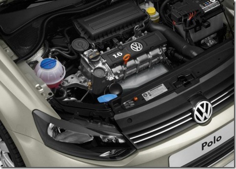 Volkswagen-Polo_Saloon_sedan_2011 (7)