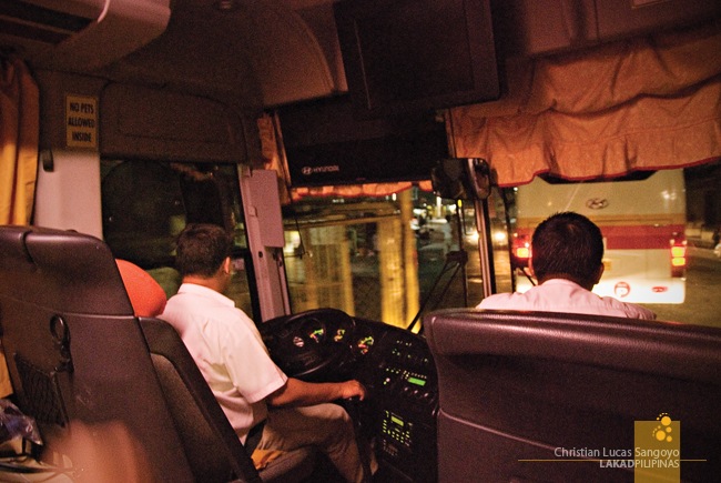 Victory Liner at Caloocan Station