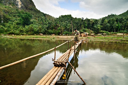 A Bamboo Bridge Along the Side Waters of Wawa River