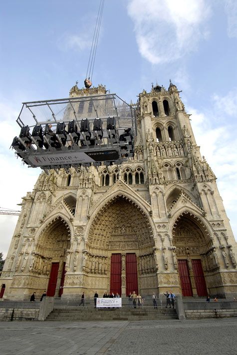 รูปภาพ Dinner in the Sky ภัตตาคารลอยฟ้า สวยและเสียวไปในตัว