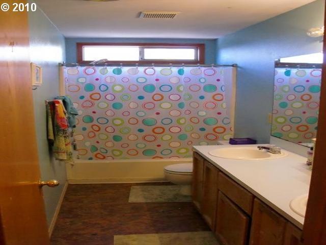 [10023537_7_1[3].jpg]