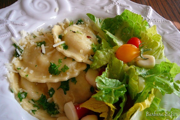 [Red-Pepper and Herb Ravioli3[2].jpg]