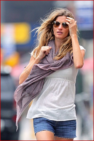 [gisele bundchen 14[3].jpg]