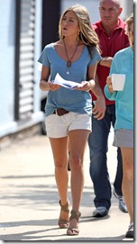 Jennifer aniston calções