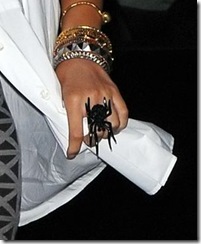Rihanna aranha