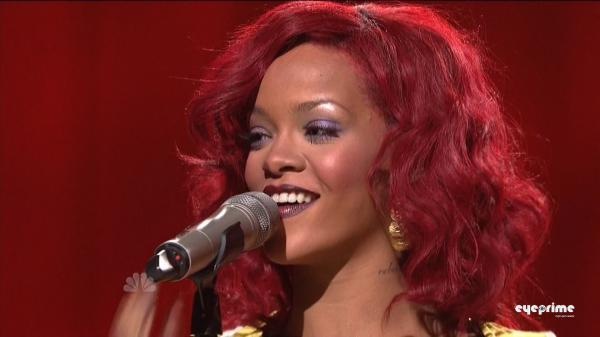 [tn-by_mah0ne-Rihanna_Performing_At_Saturday_Night_Live_30.10.10_001[3].jpg]